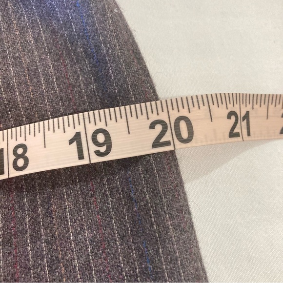 Vintage wool skirt gray pinstripe dark academia unique front slit detail - Picture 10 of 17
